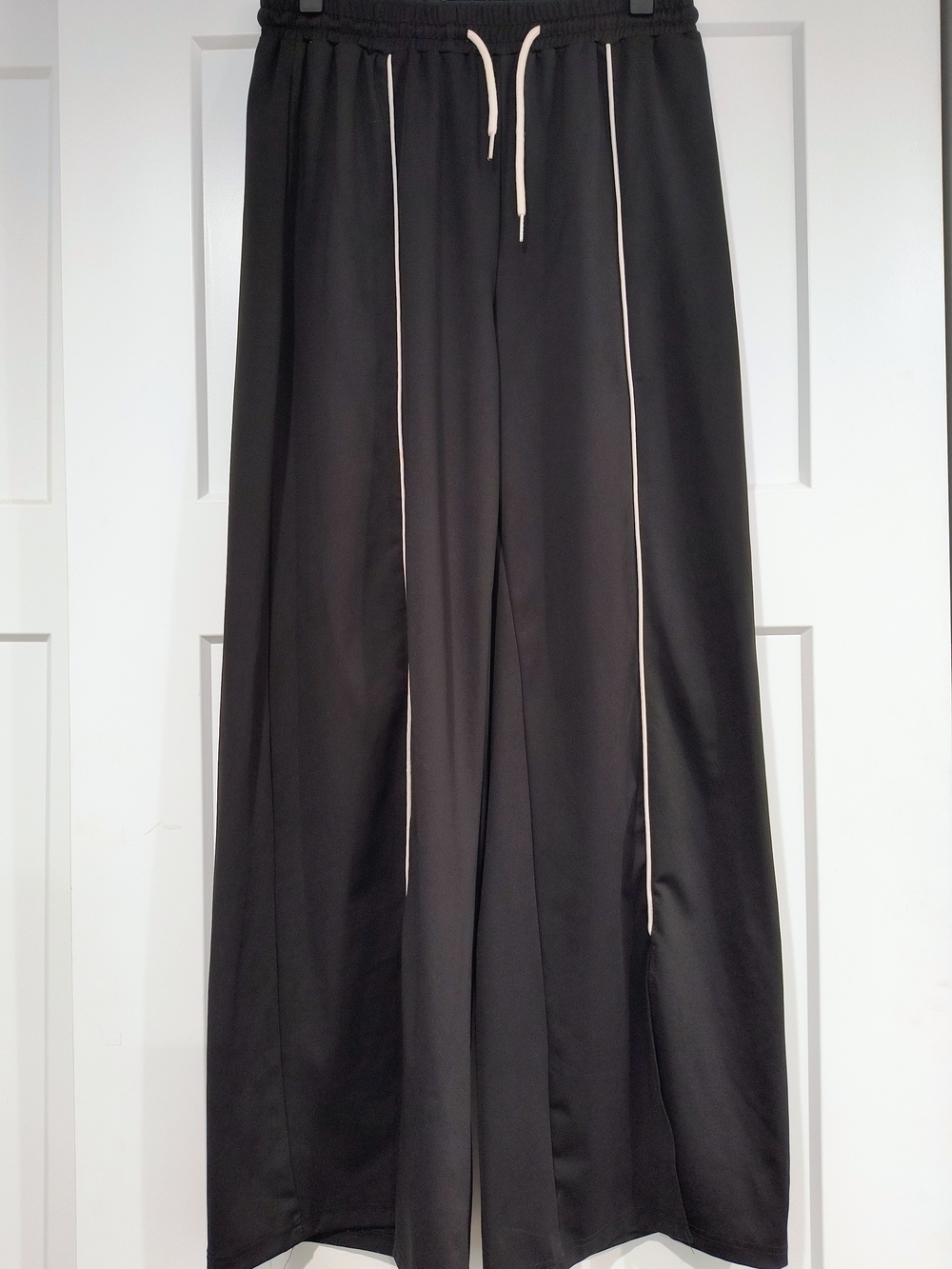 Women's Black Wide-Leg Flare Pants with Contrast Piping